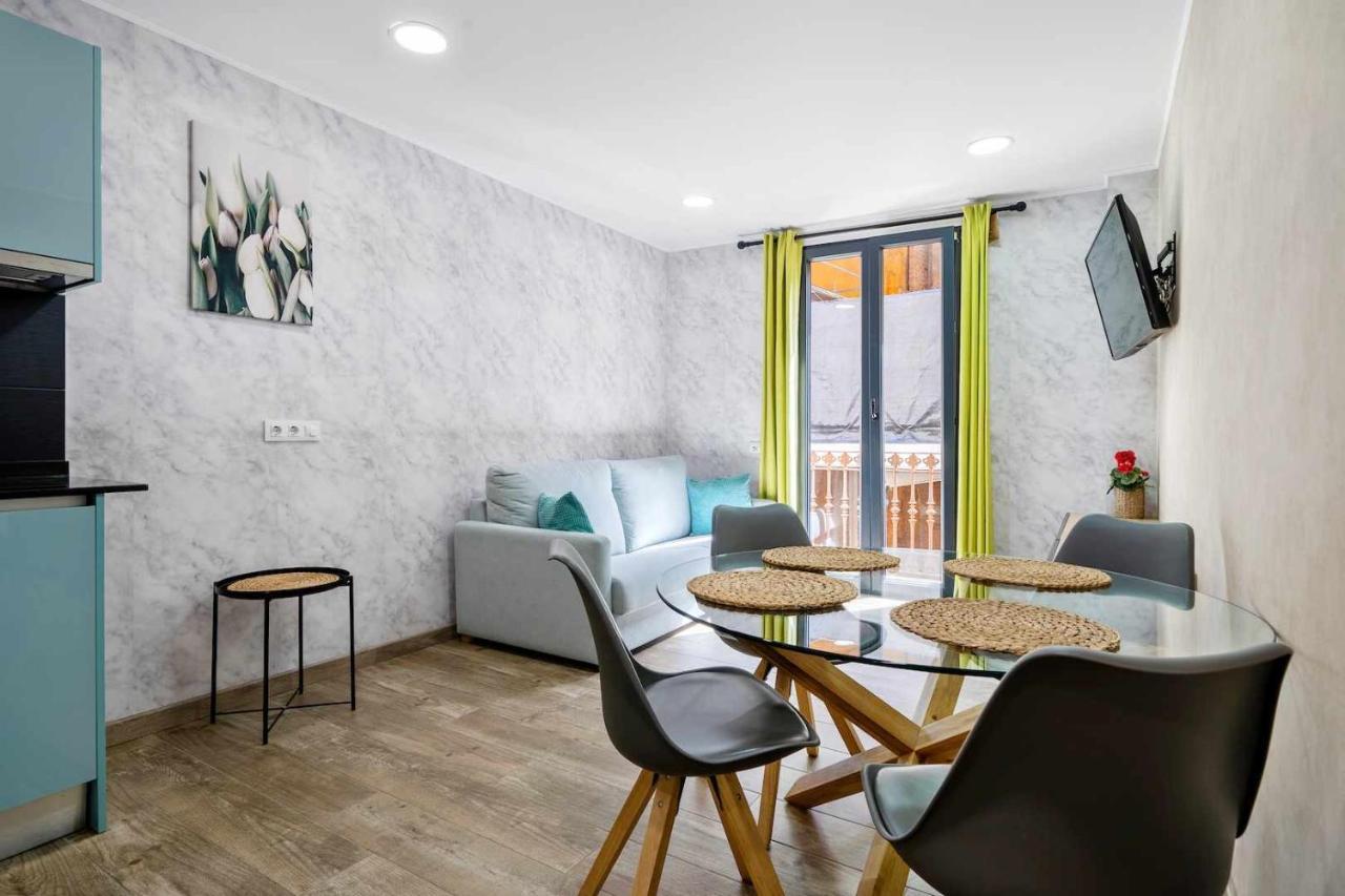 Apartments Lilia เรวส์ ภายนอก รูปภาพ