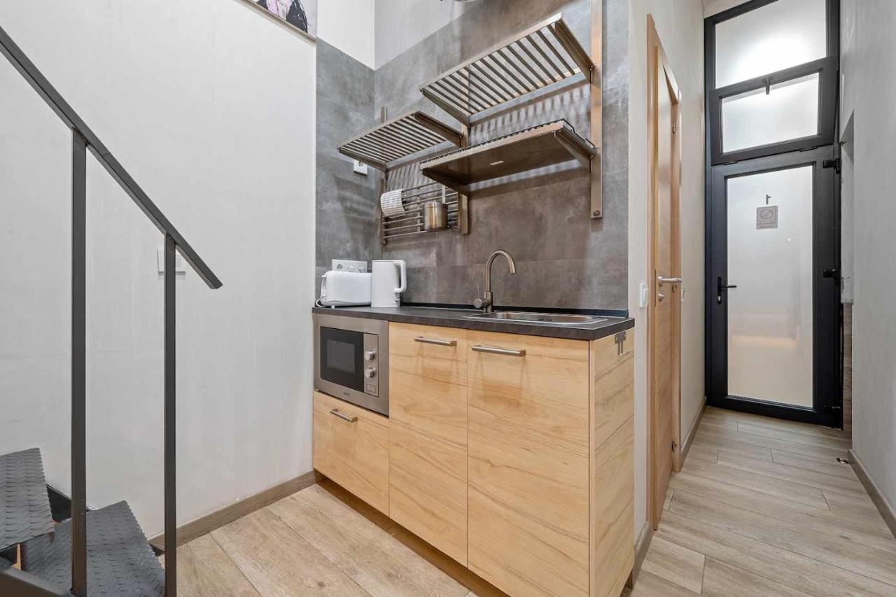 Apartments Lilia เรวส์ ห้อง รูปภาพ