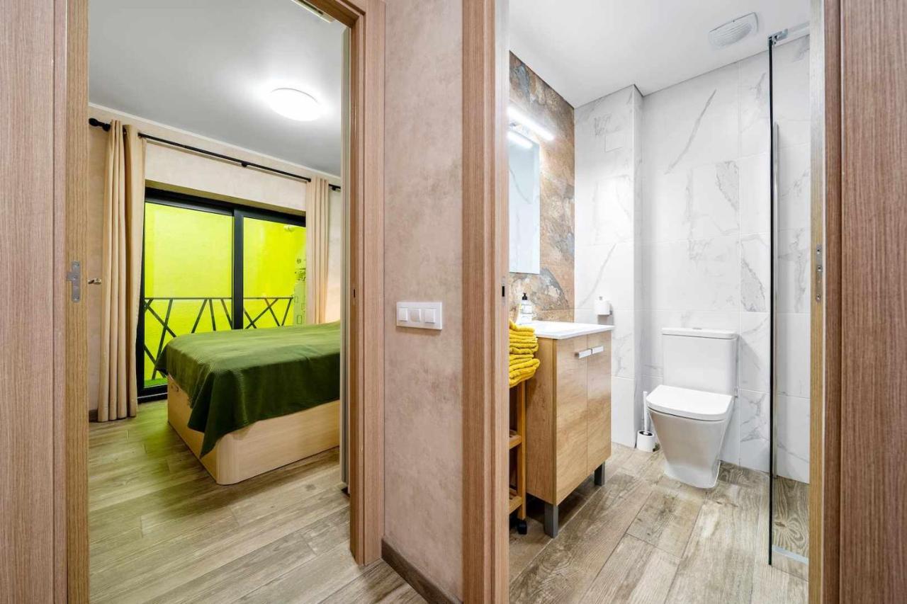 Apartments Lilia เรวส์ ห้อง รูปภาพ